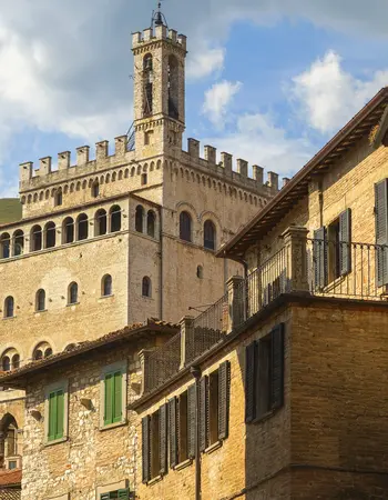 volterra-historic-walled-hill-town-tuscany-italy (1).jpg